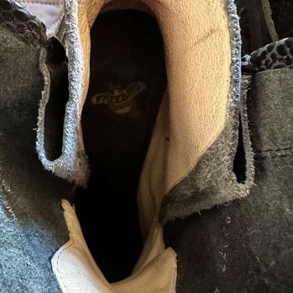 Freebies size 8 - Picture 3 of 7